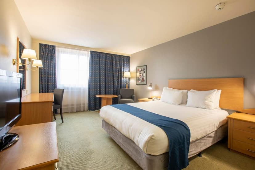 Holiday Inn LONDON - SUTTON, an IHG Hotel